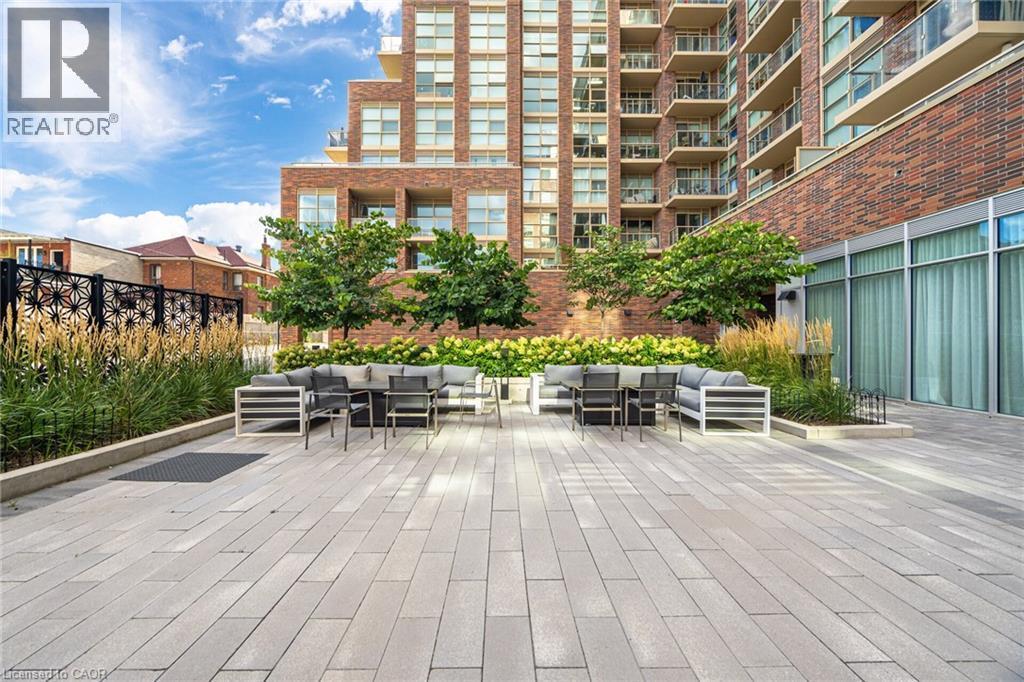 












1787 ST CLAIR Avenue W Unit# 208

,
Toronto,




Ontario
M6N0B7

