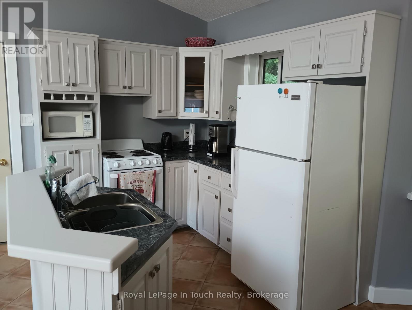 












468 CHAMPLAIN ROAD

,
Penetanguishene,




Ontario
L9M1S5

