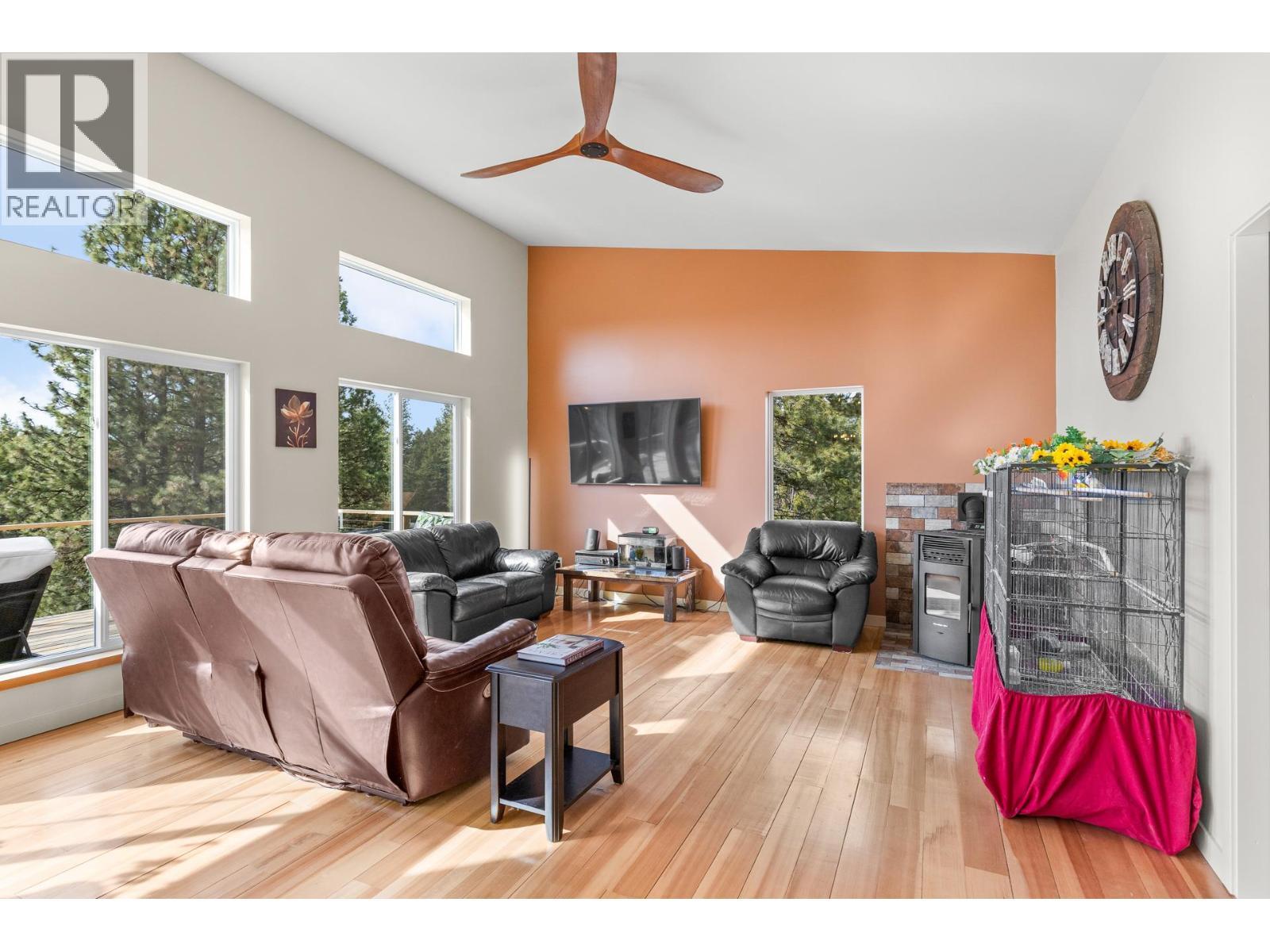 












31 Nine Mile Place

,
Osoyoos,




British Columbia
V0H1V8

