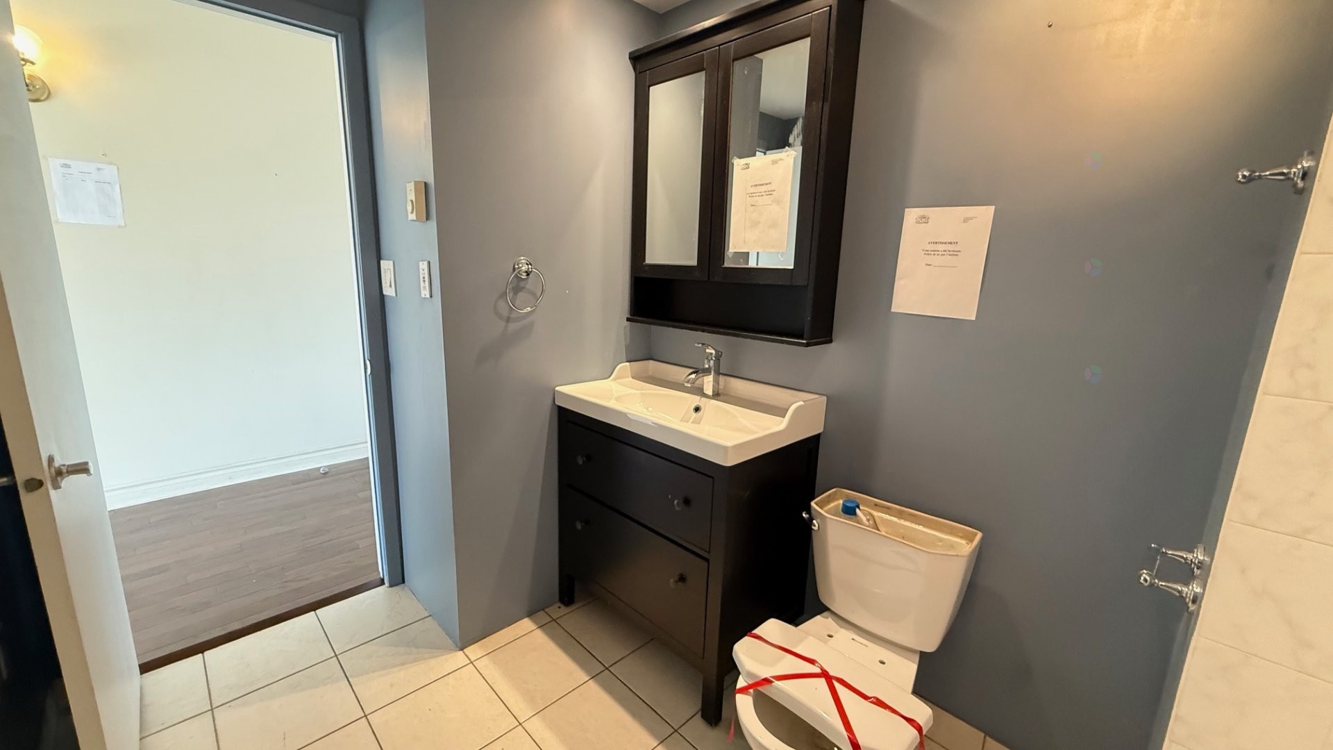 









2801


Rue du Centre

, 332,
Montréal (Le Sud-Ouest),




QC
H3K3C4

