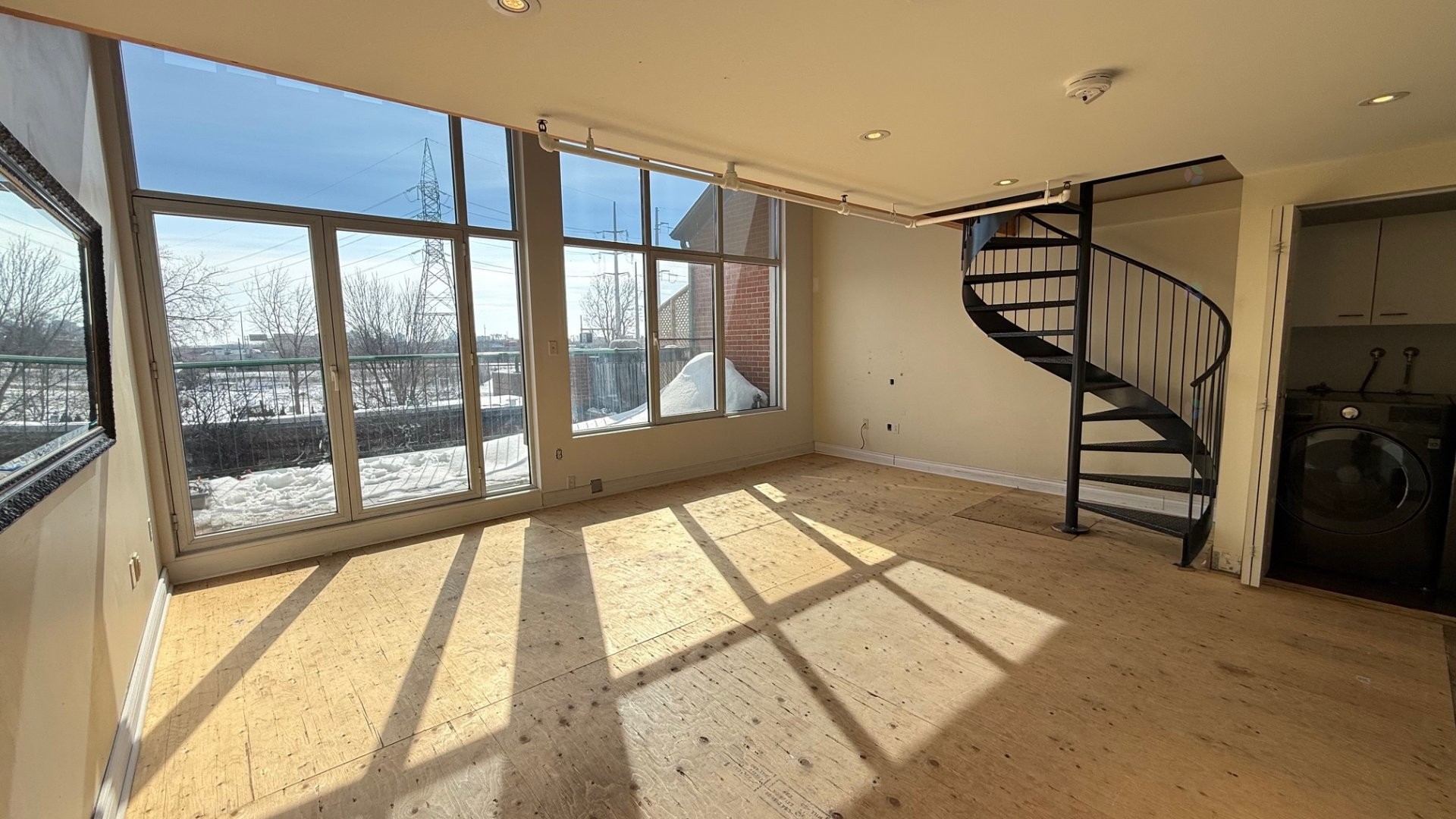 









2801


Rue du Centre

, 332,
Montréal (Le Sud-Ouest),




QC
H3K3C4

