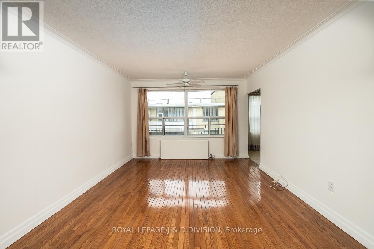 












716 - 660 EGLINTON AVENUE W

,
Toronto,




Ontario
M5N1C3

