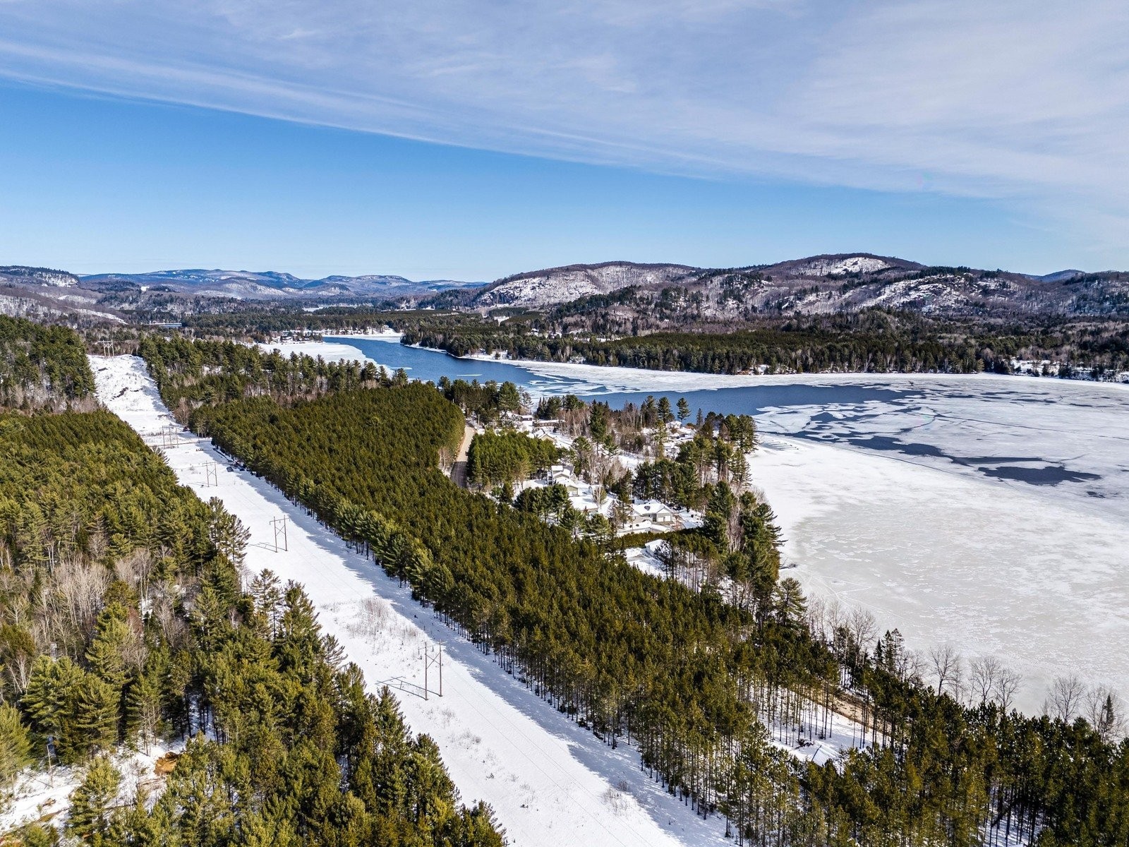 









15


Ch. du Sous-Bois

,
Bowman,




QC
J0X3C0

