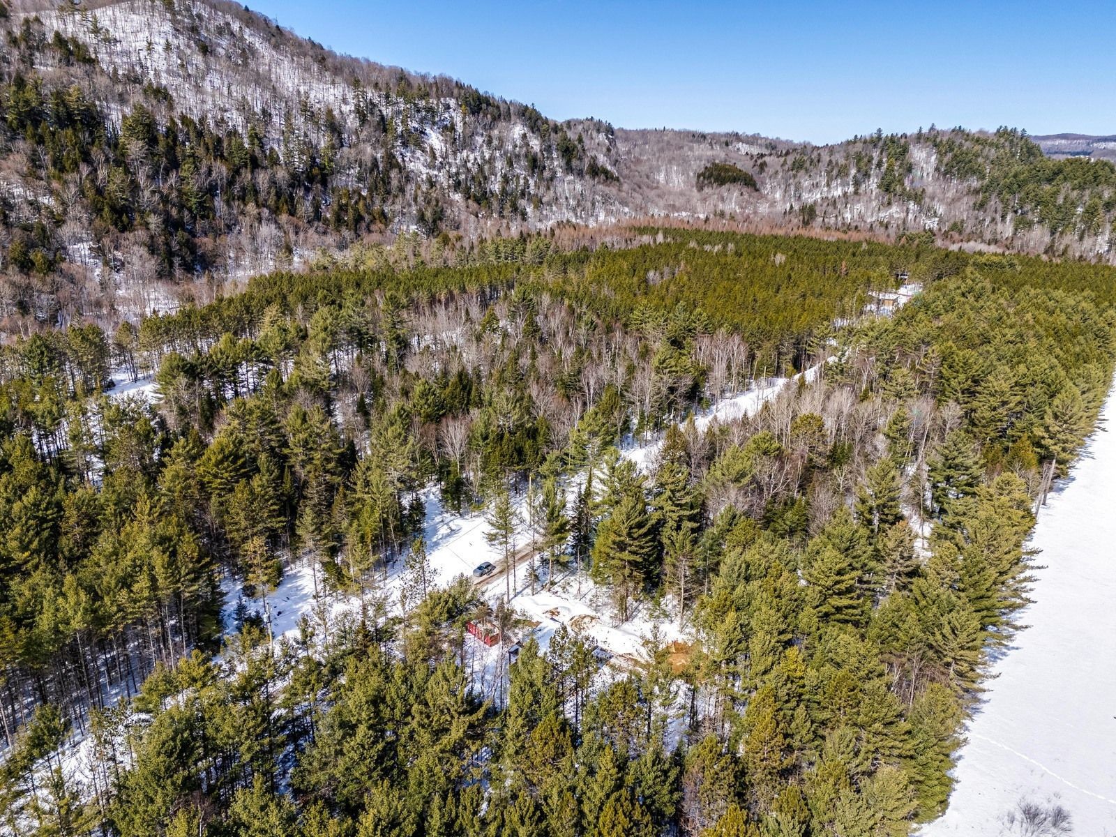 









15


Ch. du Sous-Bois

,
Bowman,




QC
J0X3C0

