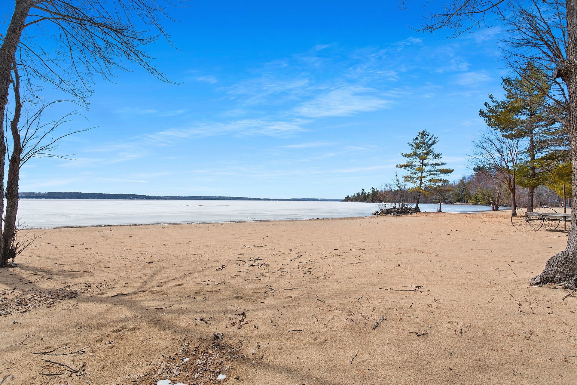 









38


Ch. de Pine Lodge

,
Bristol,




QC
J0X1G0

