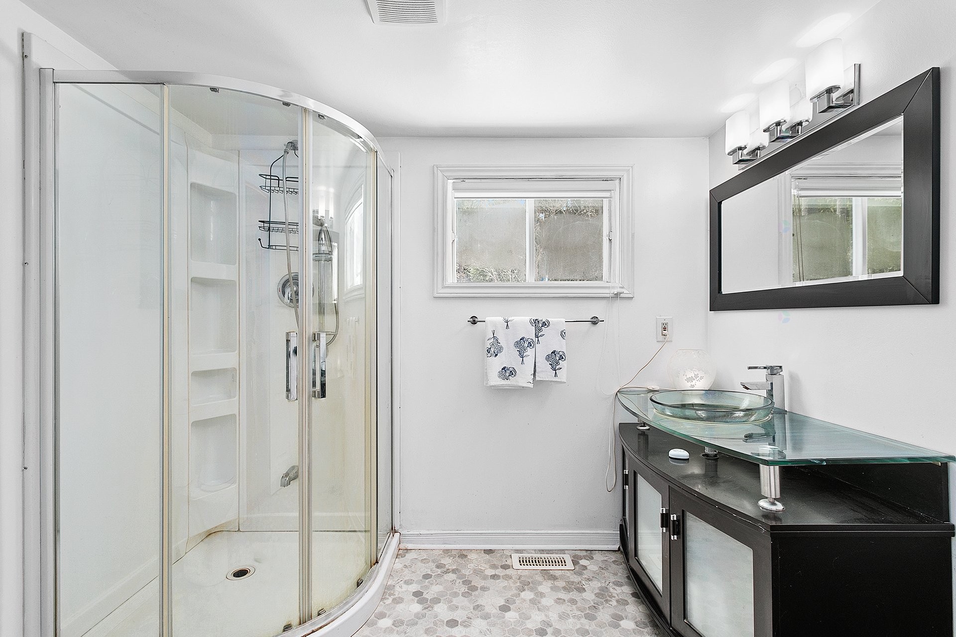 









38


Ch. de Pine Lodge

,
Bristol,




QC
J0X1G0

