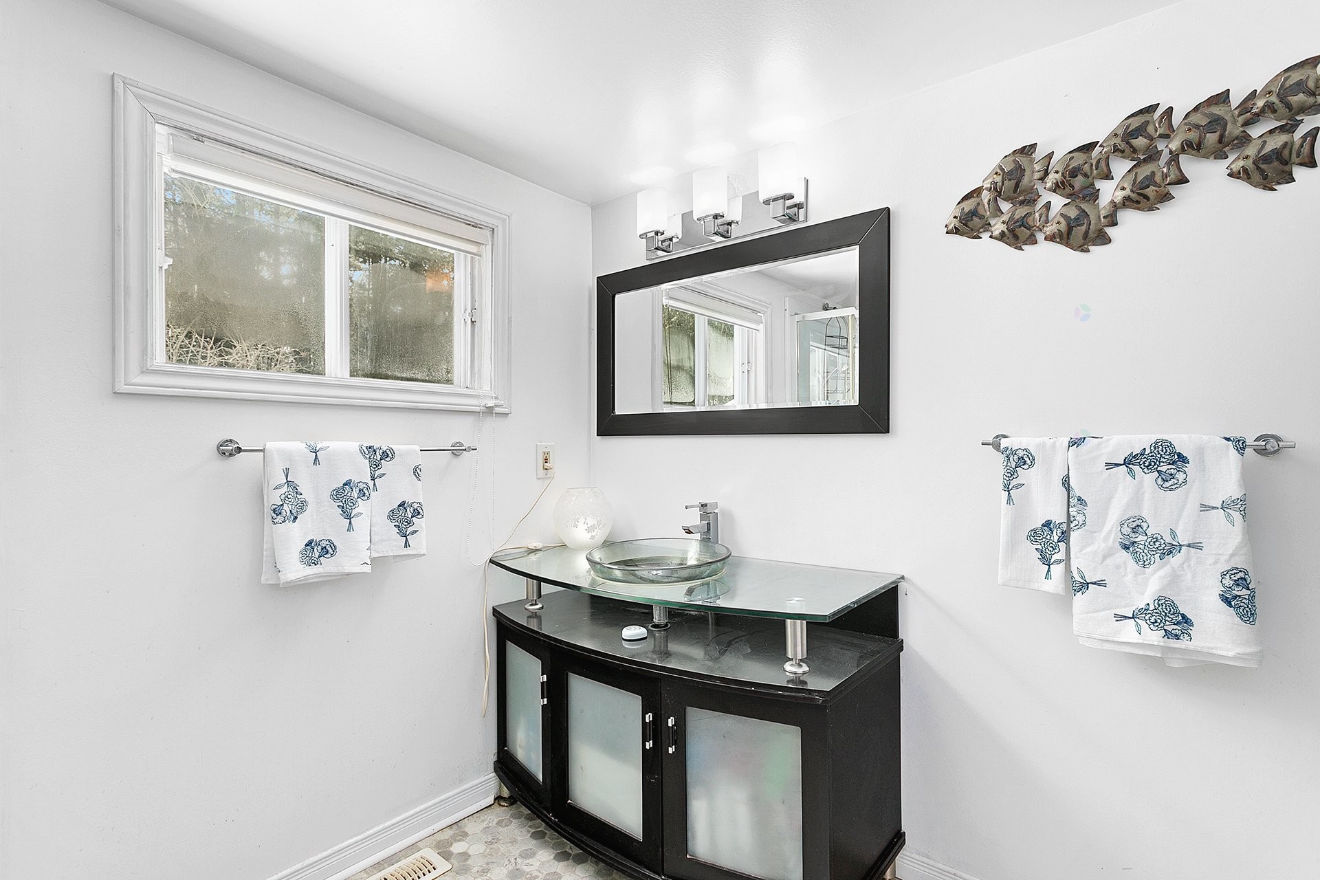 









38


Ch. de Pine Lodge

,
Bristol,




QC
J0X1G0

