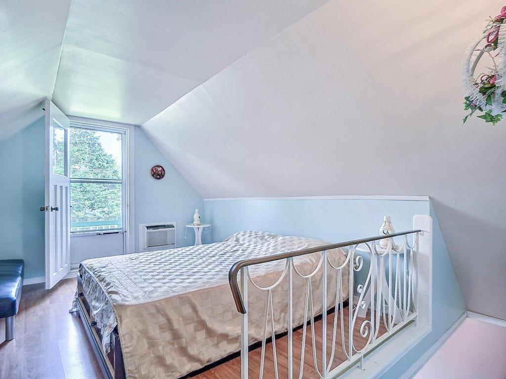 









9


Ch. McMullin

,
Val-des-Monts,




QC
J8N2S5

