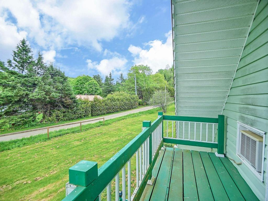 









9


Ch. McMullin

,
Val-des-Monts,




QC
J8N2S5

