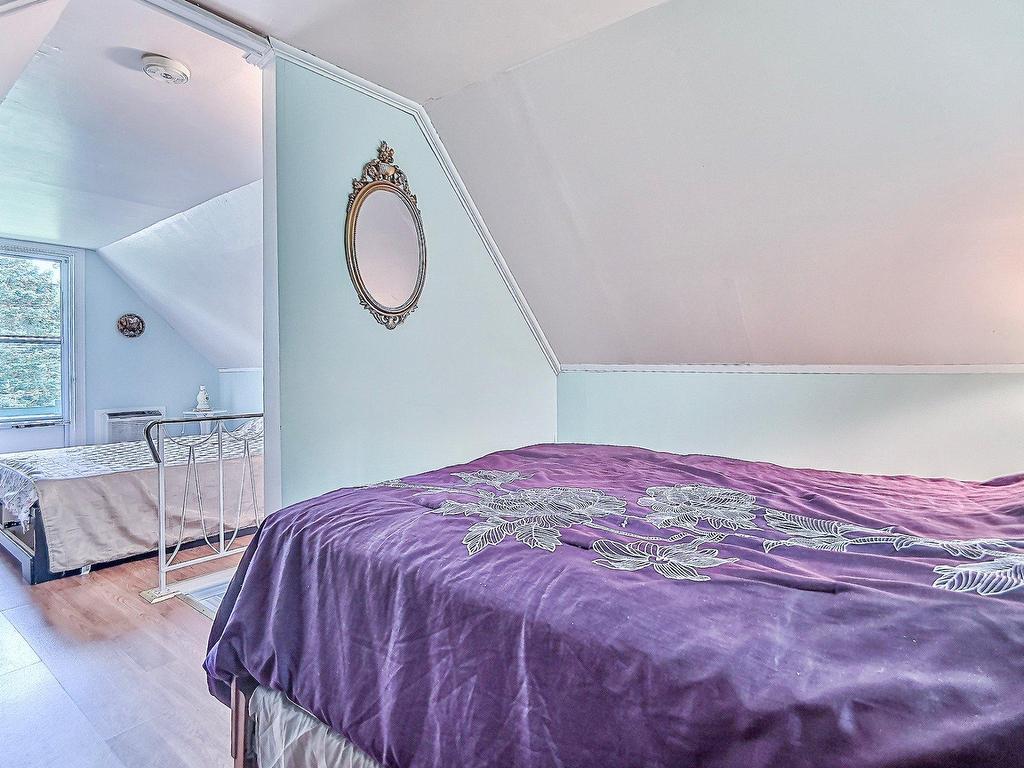 









9


Ch. McMullin

,
Val-des-Monts,




QC
J8N2S5

