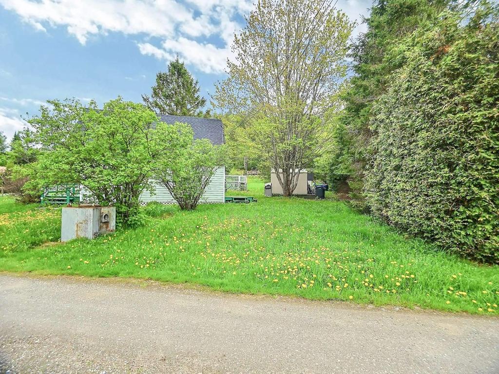 









9


Ch. McMullin

,
Val-des-Monts,




QC
J8N2S5


