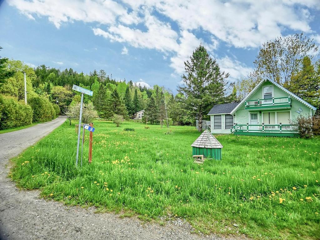 









9


Ch. McMullin

,
Val-des-Monts,




QC
J8N2S5

