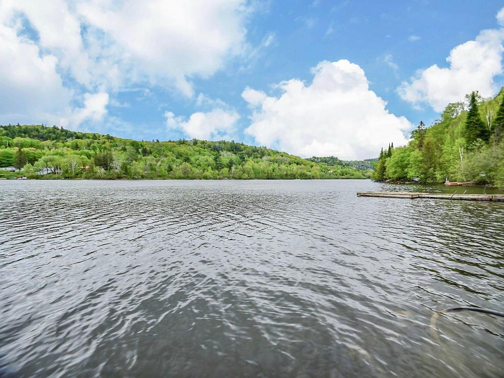 









9


Ch. McMullin

,
Val-des-Monts,




QC
J8N2S5

