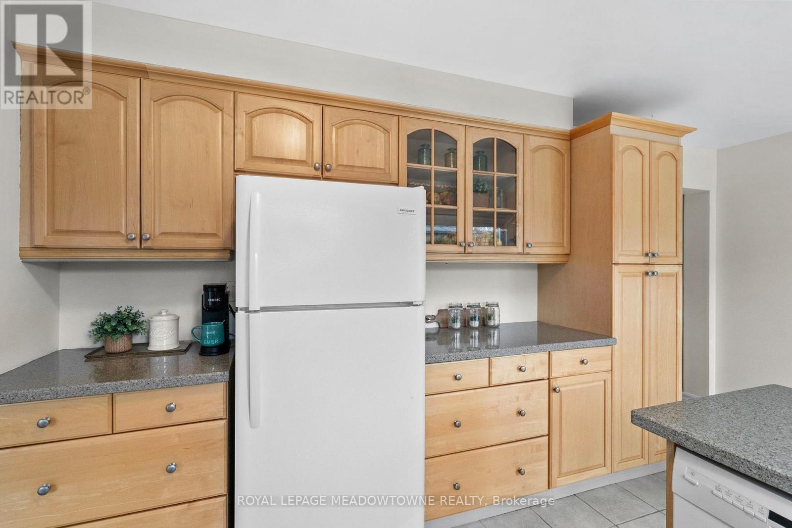 












790 CHILDS DRIVE

,
Milton,




Ontario
L9T4J2

