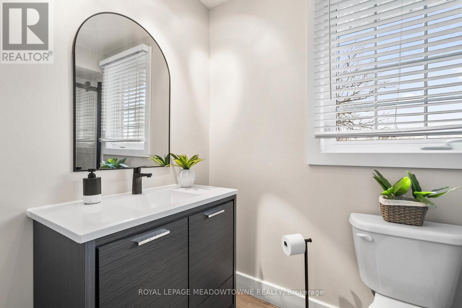 












790 CHILDS DRIVE

,
Milton,




Ontario
L9T4J2

