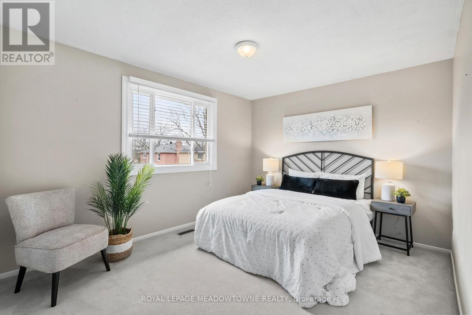 












790 CHILDS DRIVE

,
Milton,




Ontario
L9T4J2

