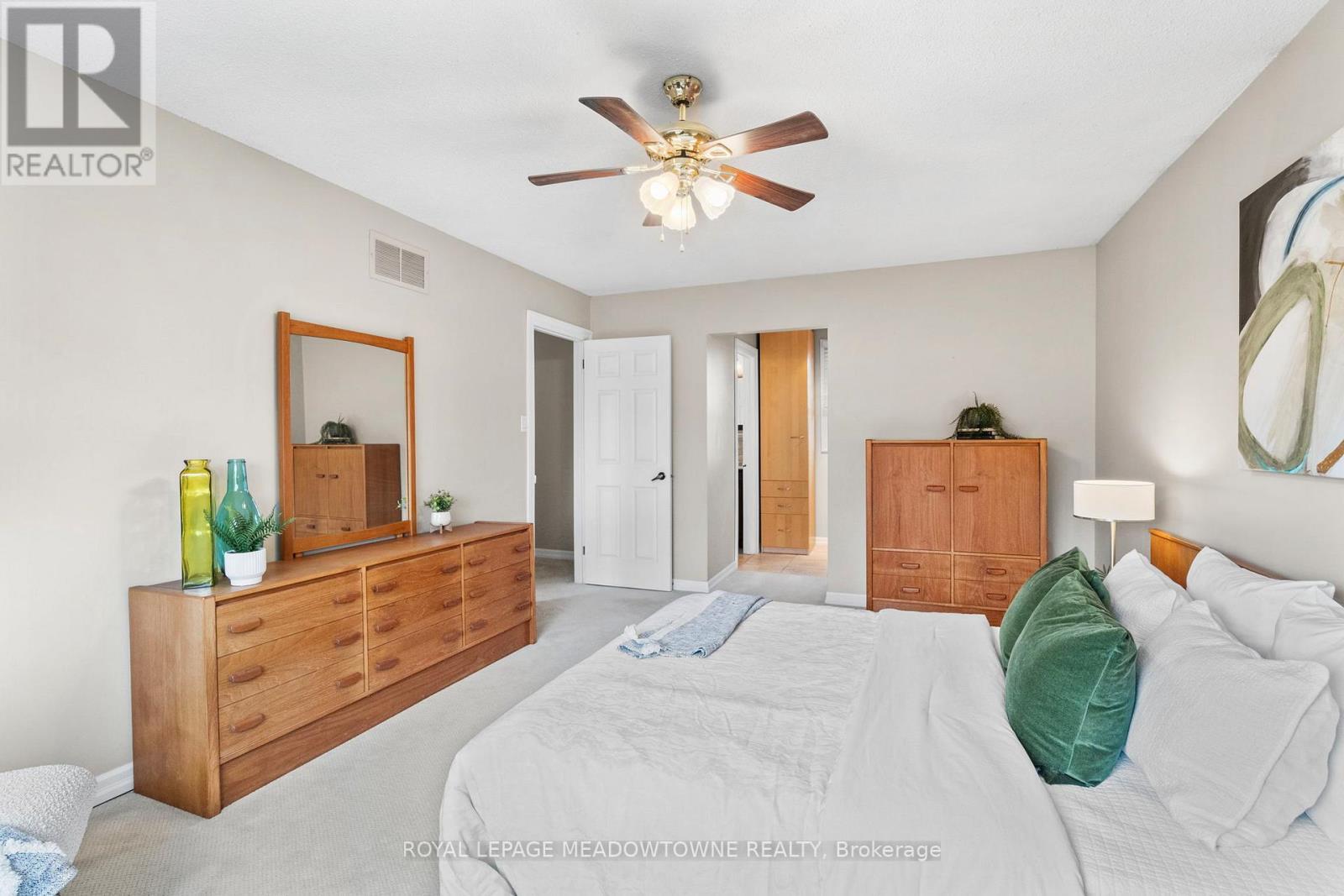 












790 CHILDS DRIVE

,
Milton,




Ontario
L9T4J2

