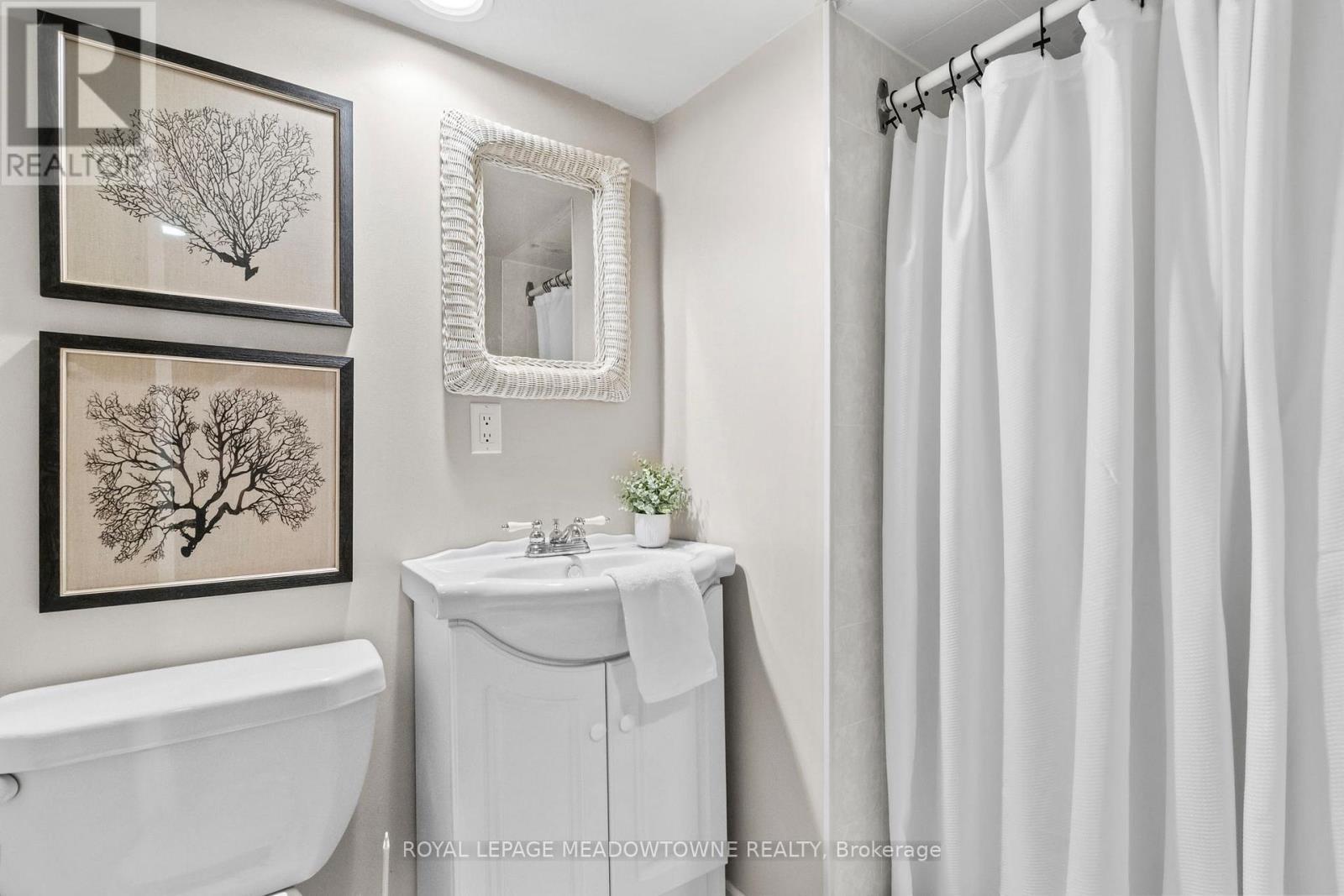 












790 CHILDS DRIVE

,
Milton,




Ontario
L9T4J2

