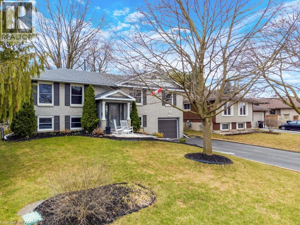 












34 LESLIE Avenue

,
Cambridge,




Ontario
N1S4N7

