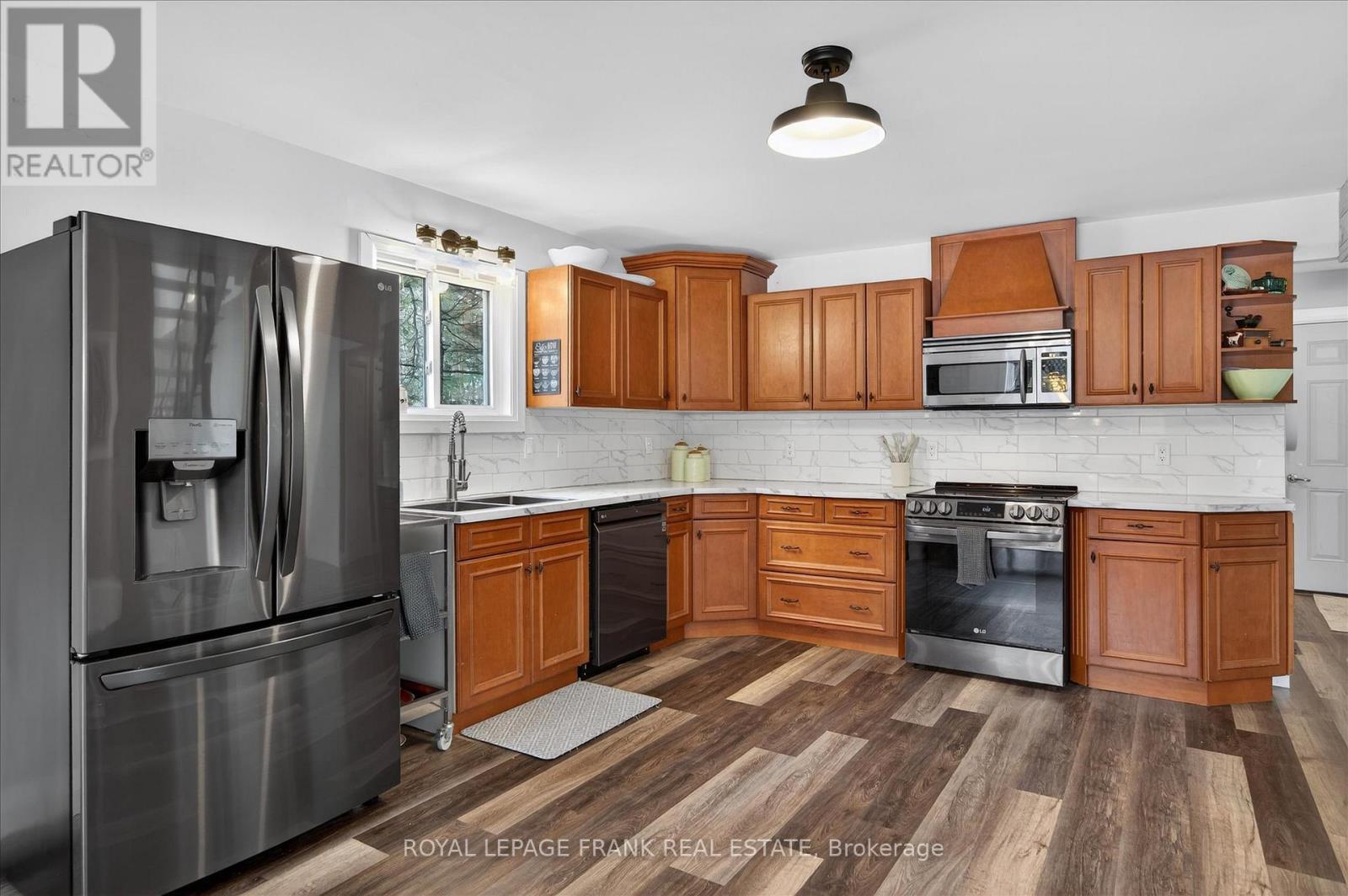 












177 FLINTON ROAD

,
Tweed (Elzevir (Twp)),




Ontario
K0K3J0

