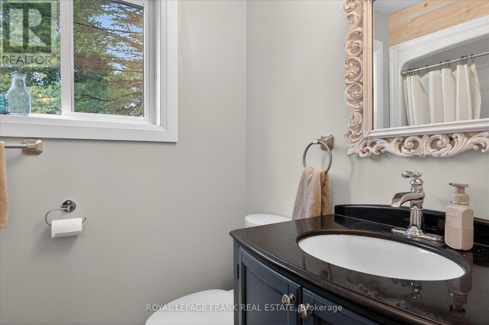 












177 FLINTON ROAD

,
Tweed (Elzevir (Twp)),




Ontario
K0K3J0

