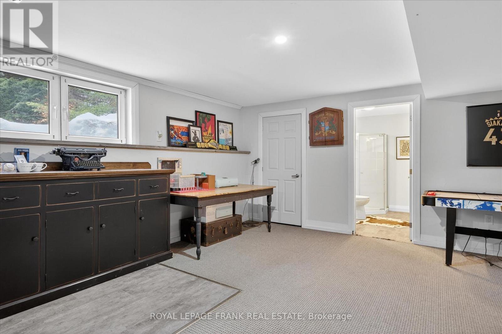 












177 FLINTON ROAD

,
Tweed (Elzevir (Twp)),




Ontario
K0K3J0

