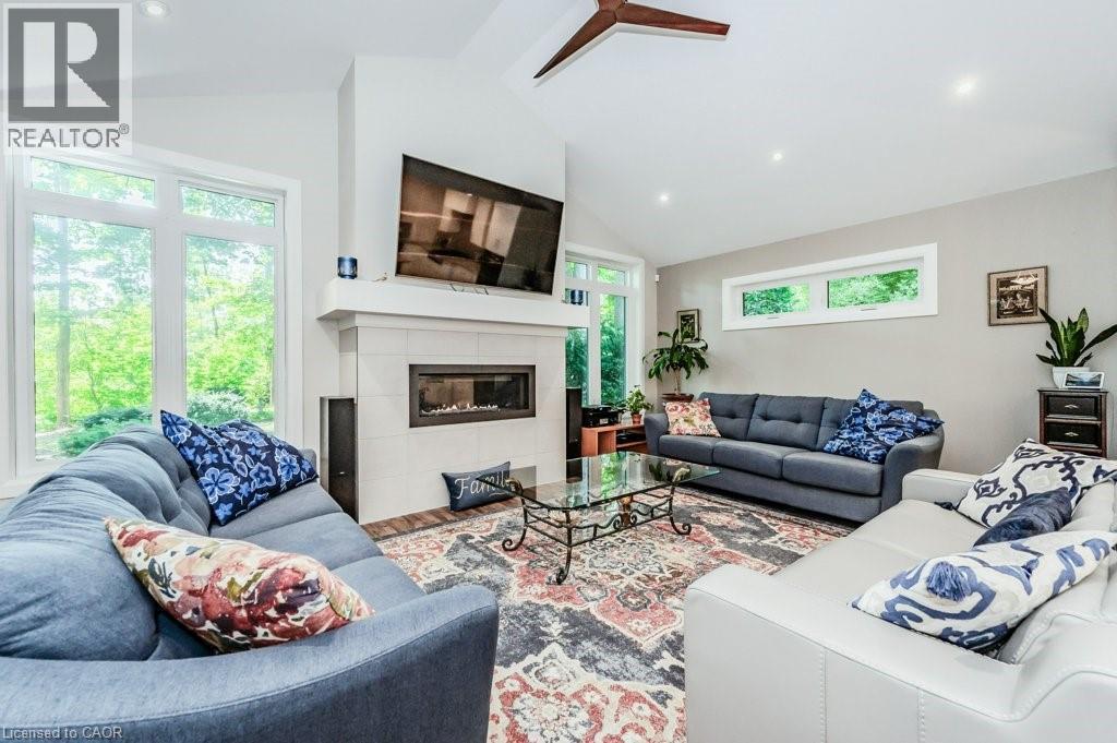 












219 CORRIE Crescent

,
Waterloo,




Ontario
N2L5W3

