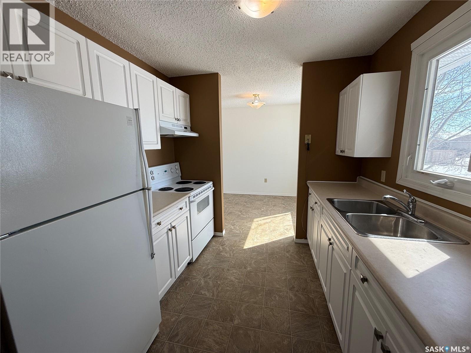 












970 Larson CRESCENT

,
Eston,




Saskatchewan
S0L1A0

