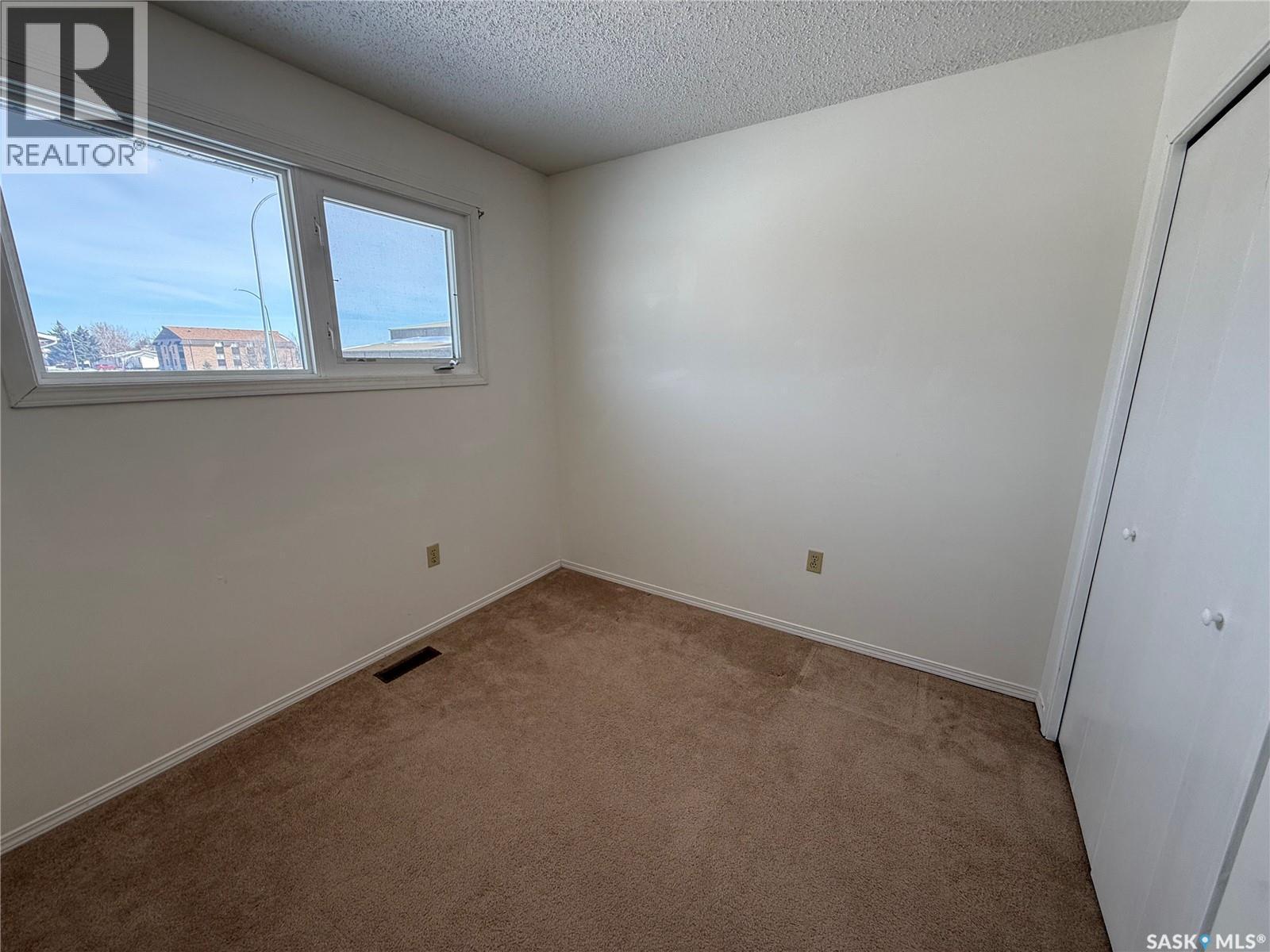 












970 Larson CRESCENT

,
Eston,




Saskatchewan
S0L1A0

