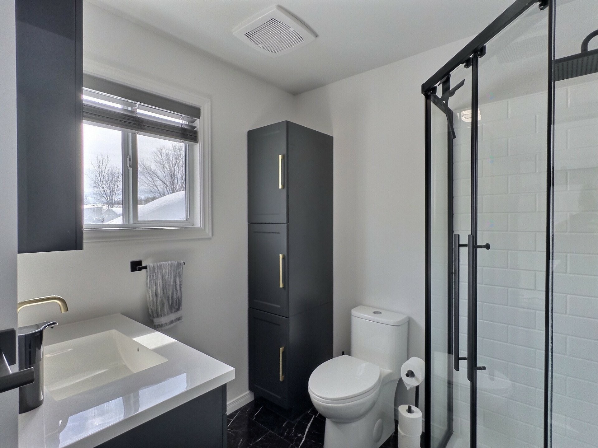 









1


Rue Arpin E.

,
Laverlochère-Angliers,




QC
J0Z2P0

