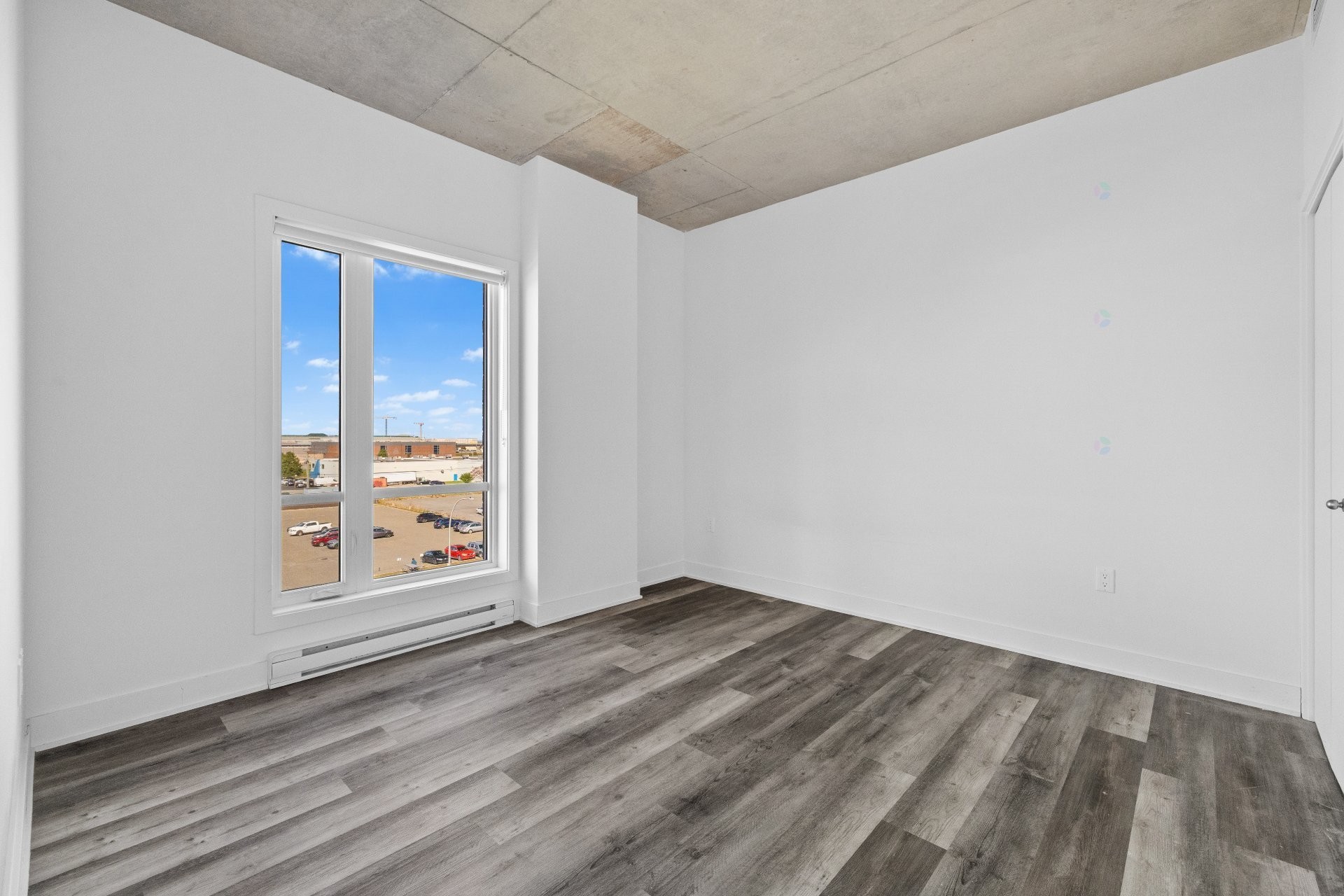 









250


Boul. Hymus

, 415,
Pointe-Claire,




QC
H9R0G6

