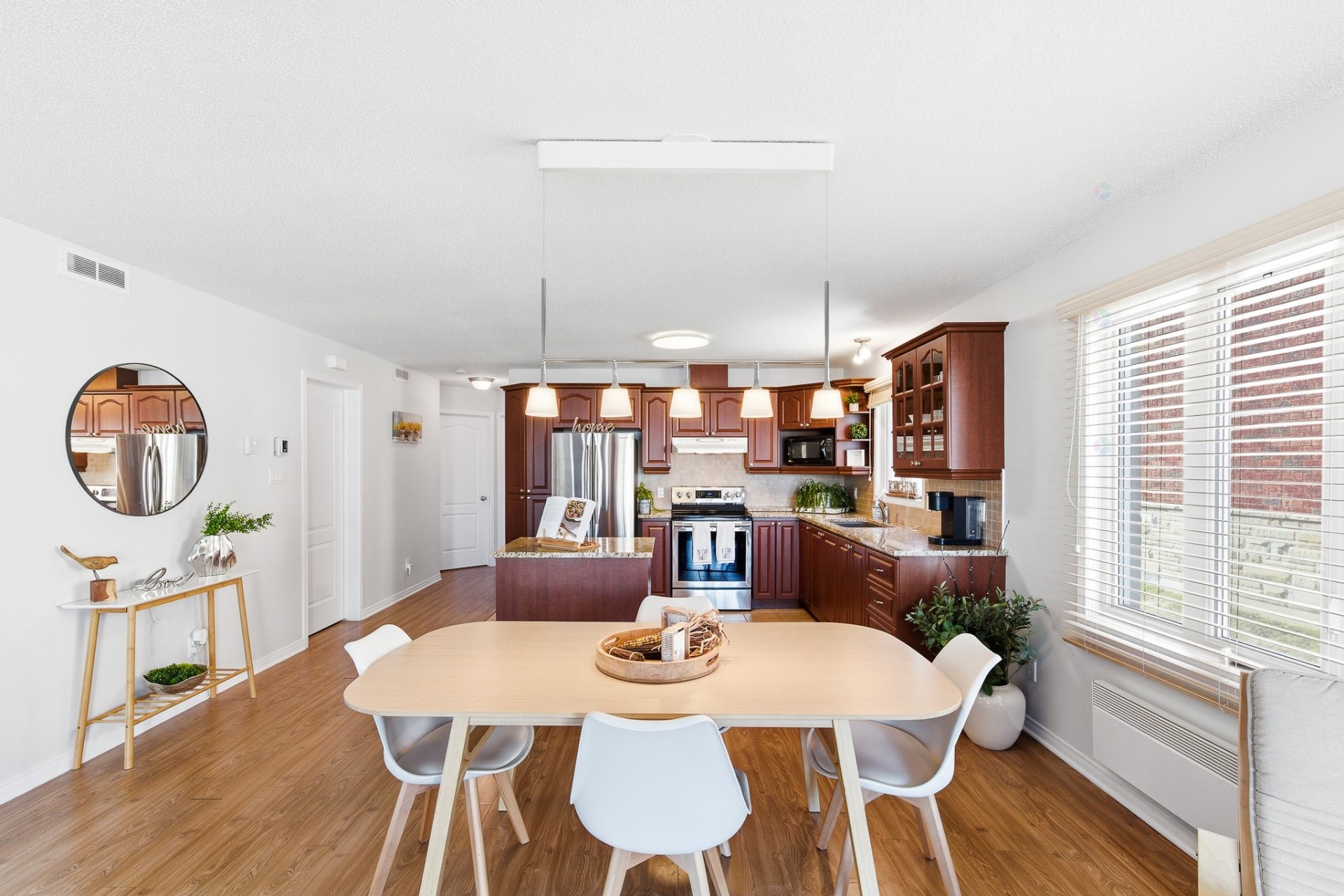 









849

 - 2


Boul. de la Cité

,
Gatineau (Gatineau),




QC
J8R0G6

