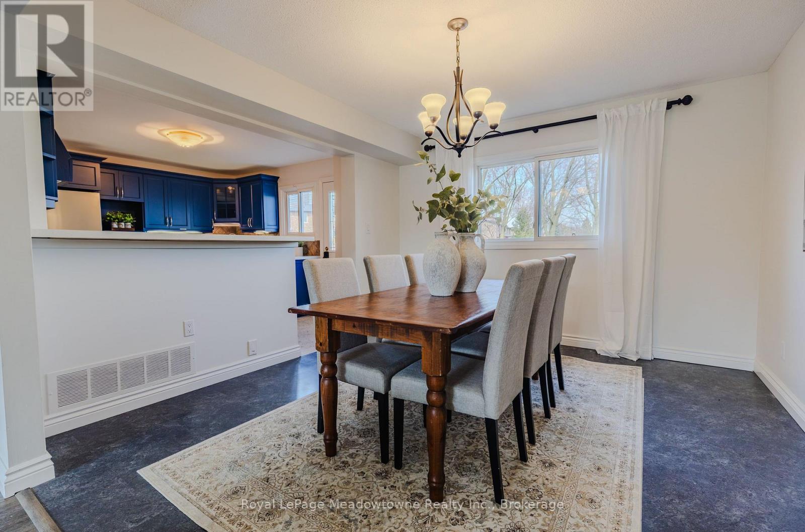 












740 ROBERTSON CRESCENT

,
Milton (TM Timberlea),




Ontario
L9T4W4

