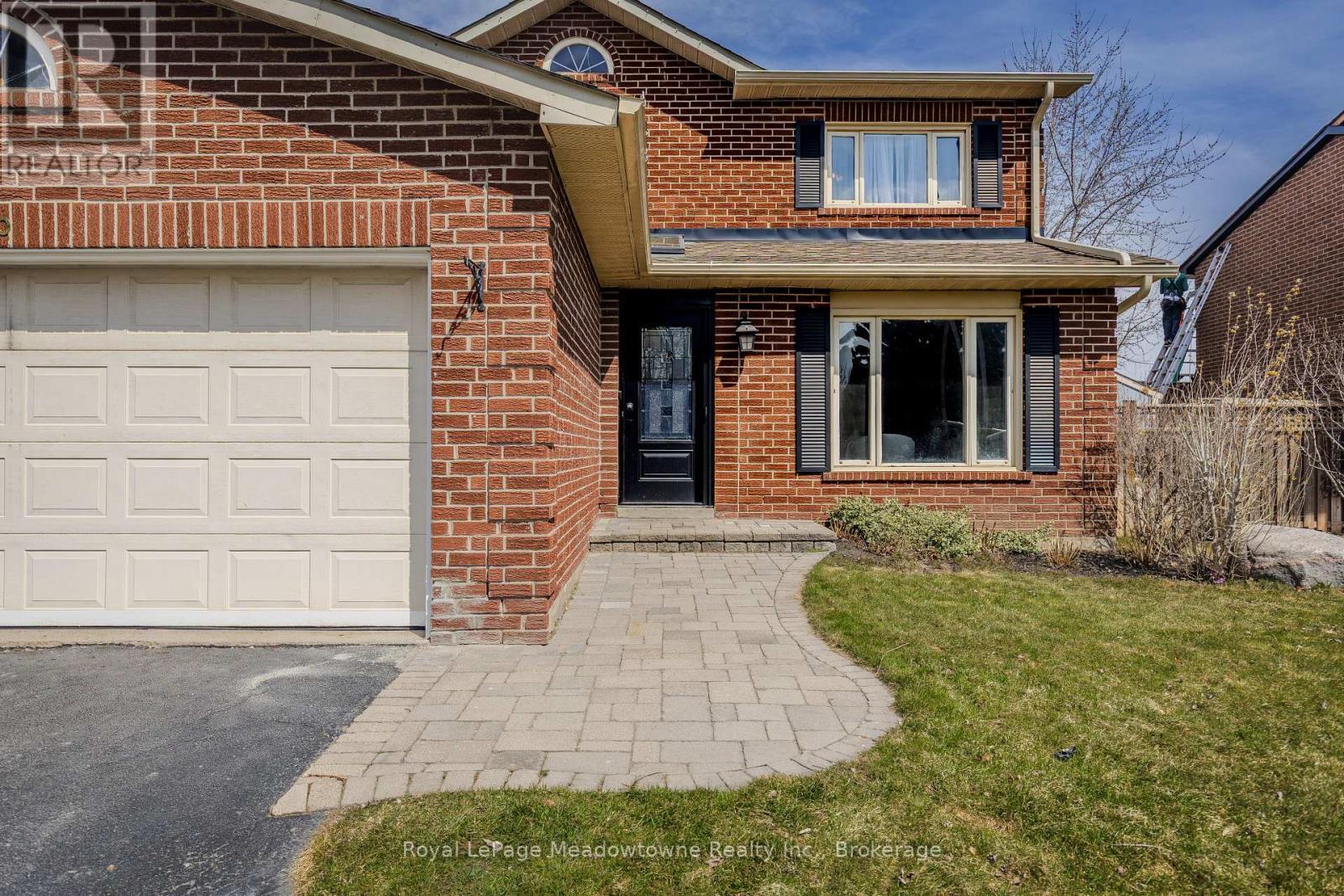 












740 ROBERTSON CRESCENT

,
Milton (TM Timberlea),




Ontario
L9T4W4

