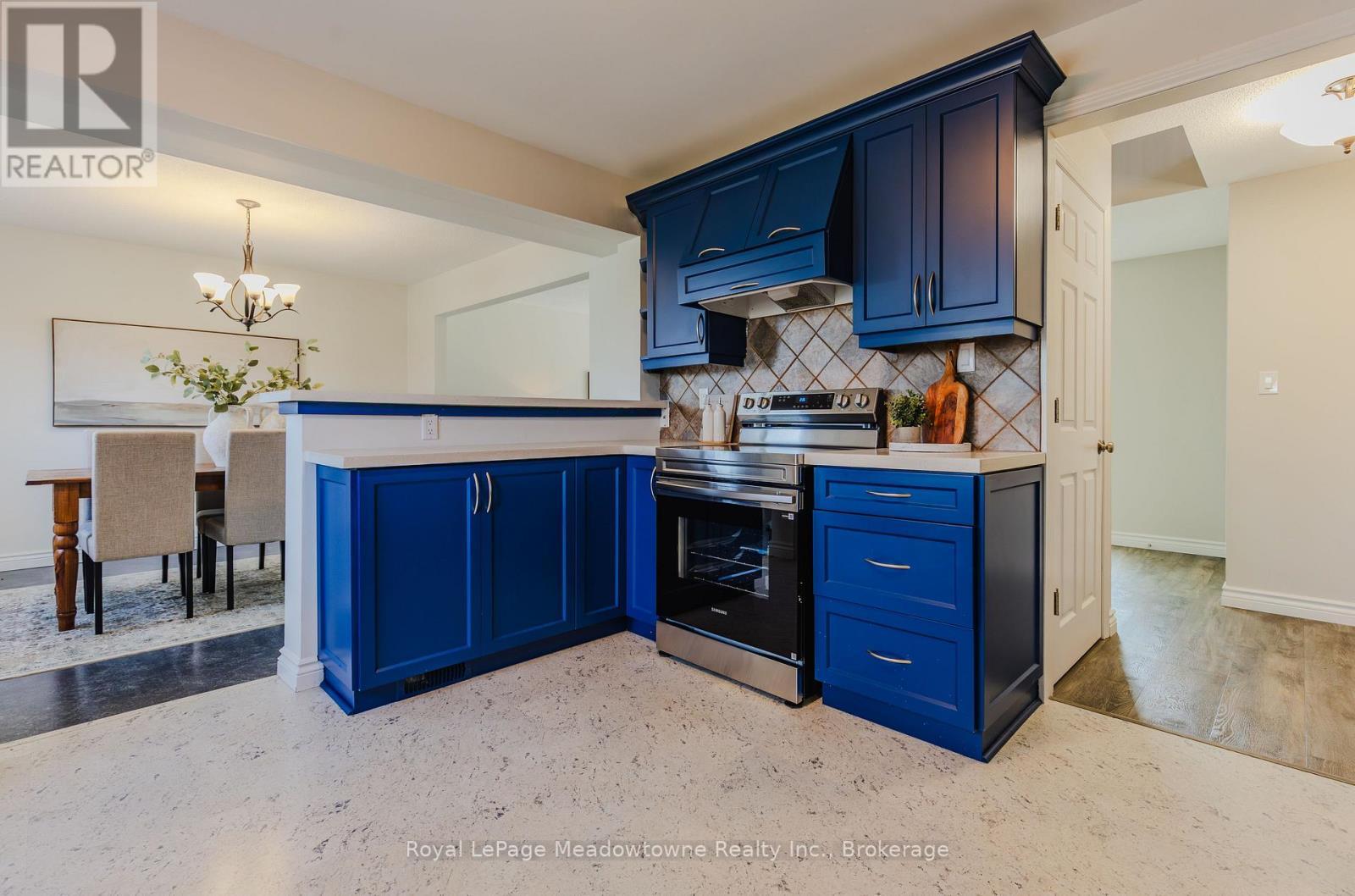 












740 ROBERTSON CRESCENT

,
Milton (TM Timberlea),




Ontario
L9T4W4

