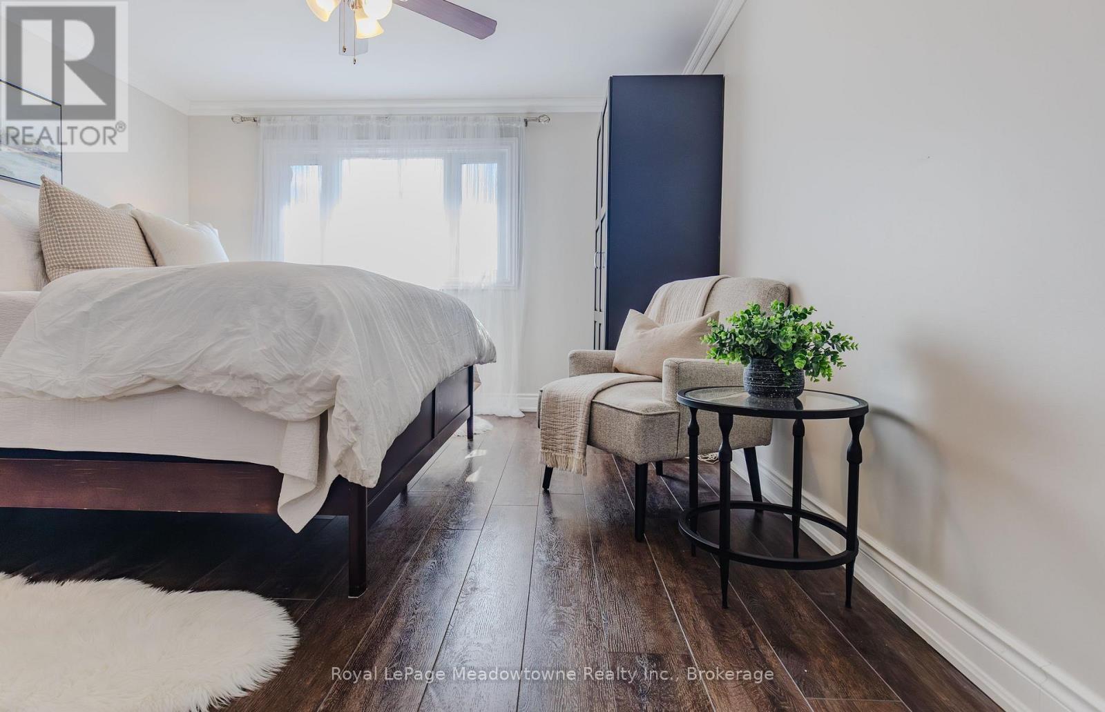 












740 ROBERTSON CRESCENT

,
Milton (TM Timberlea),




Ontario
L9T4W4

