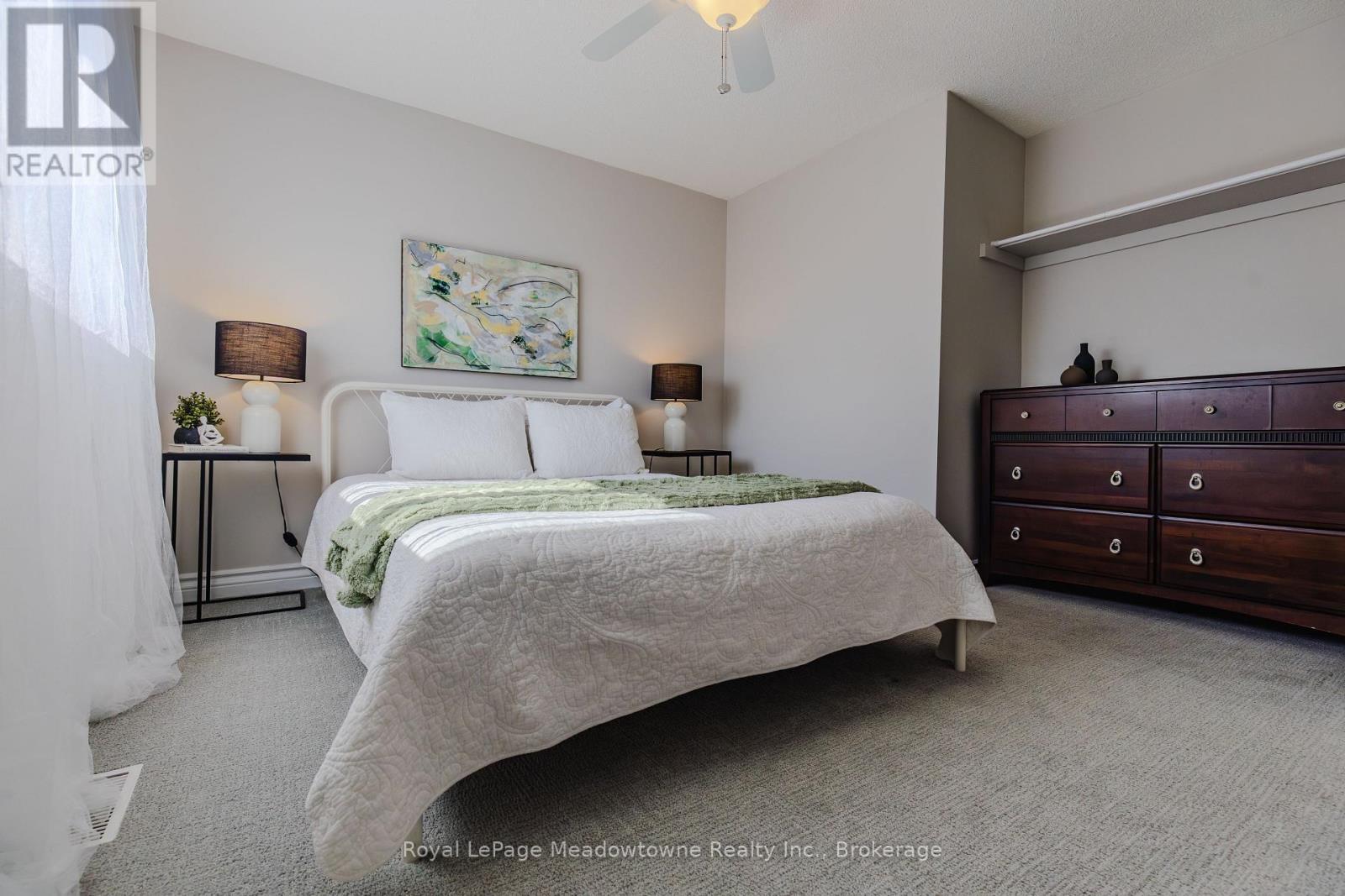 












740 ROBERTSON CRESCENT

,
Milton (TM Timberlea),




Ontario
L9T4W4

