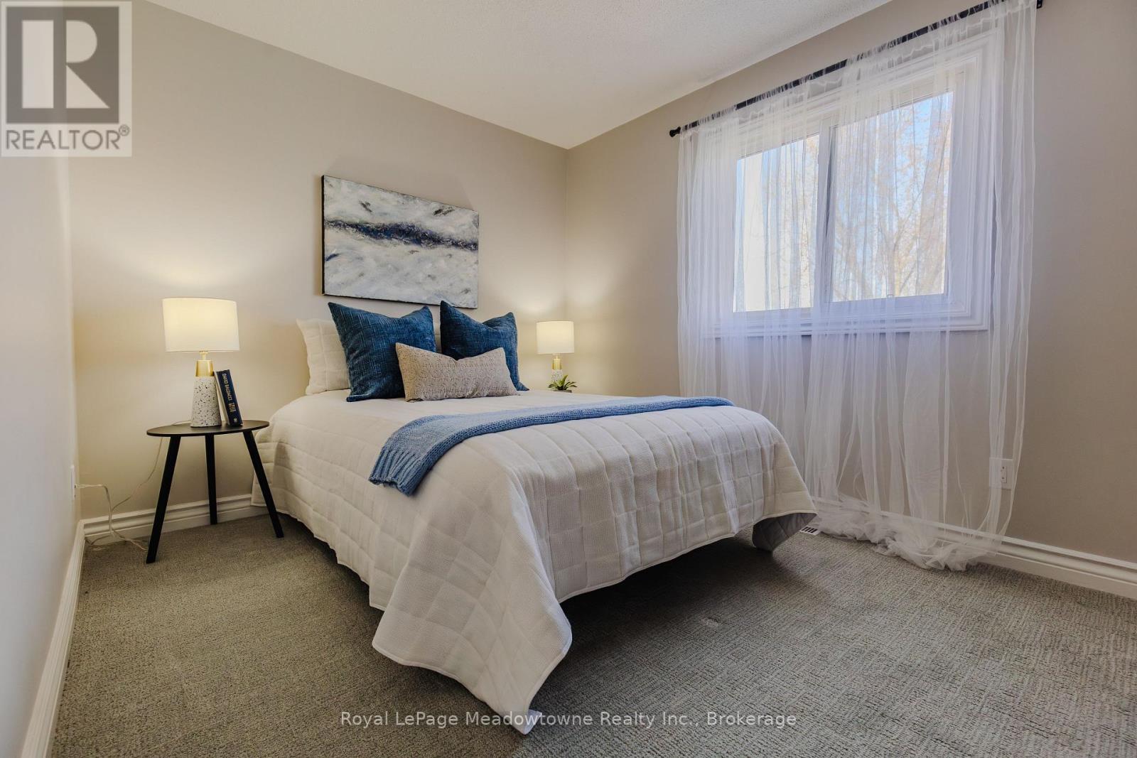 












740 ROBERTSON CRESCENT

,
Milton (TM Timberlea),




Ontario
L9T4W4

