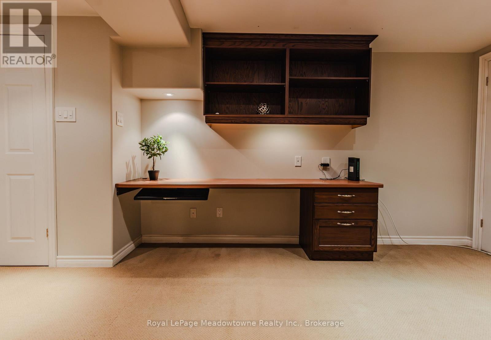 












740 ROBERTSON CRESCENT

,
Milton (TM Timberlea),




Ontario
L9T4W4

