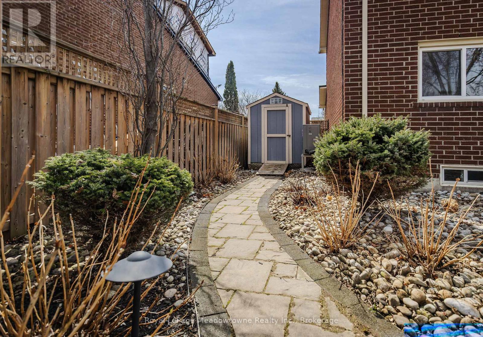 












740 ROBERTSON CRESCENT

,
Milton (TM Timberlea),




Ontario
L9T4W4

