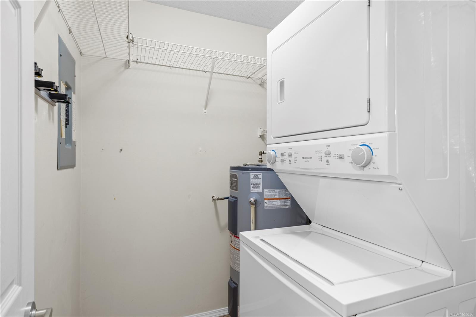 









2191


Murrelet

Dr, 125,
Comox,




BC
V9M 3Y1

