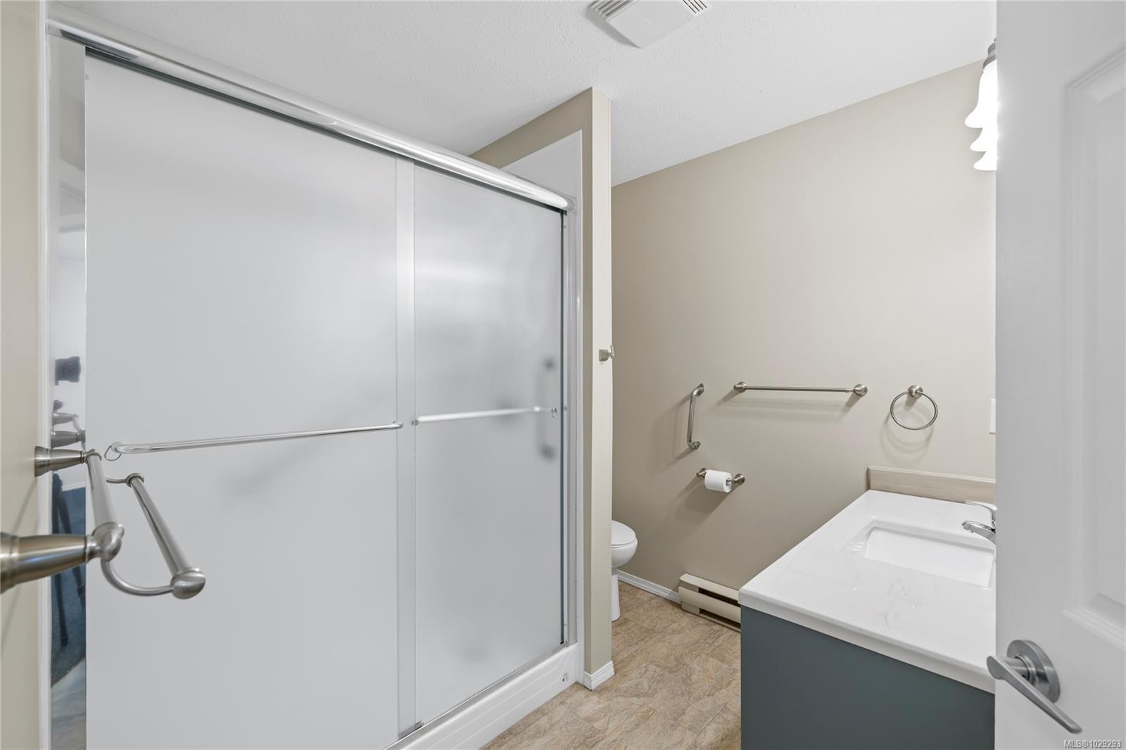 









2191


Murrelet

Dr, 125,
Comox,




BC
V9M 3Y1

