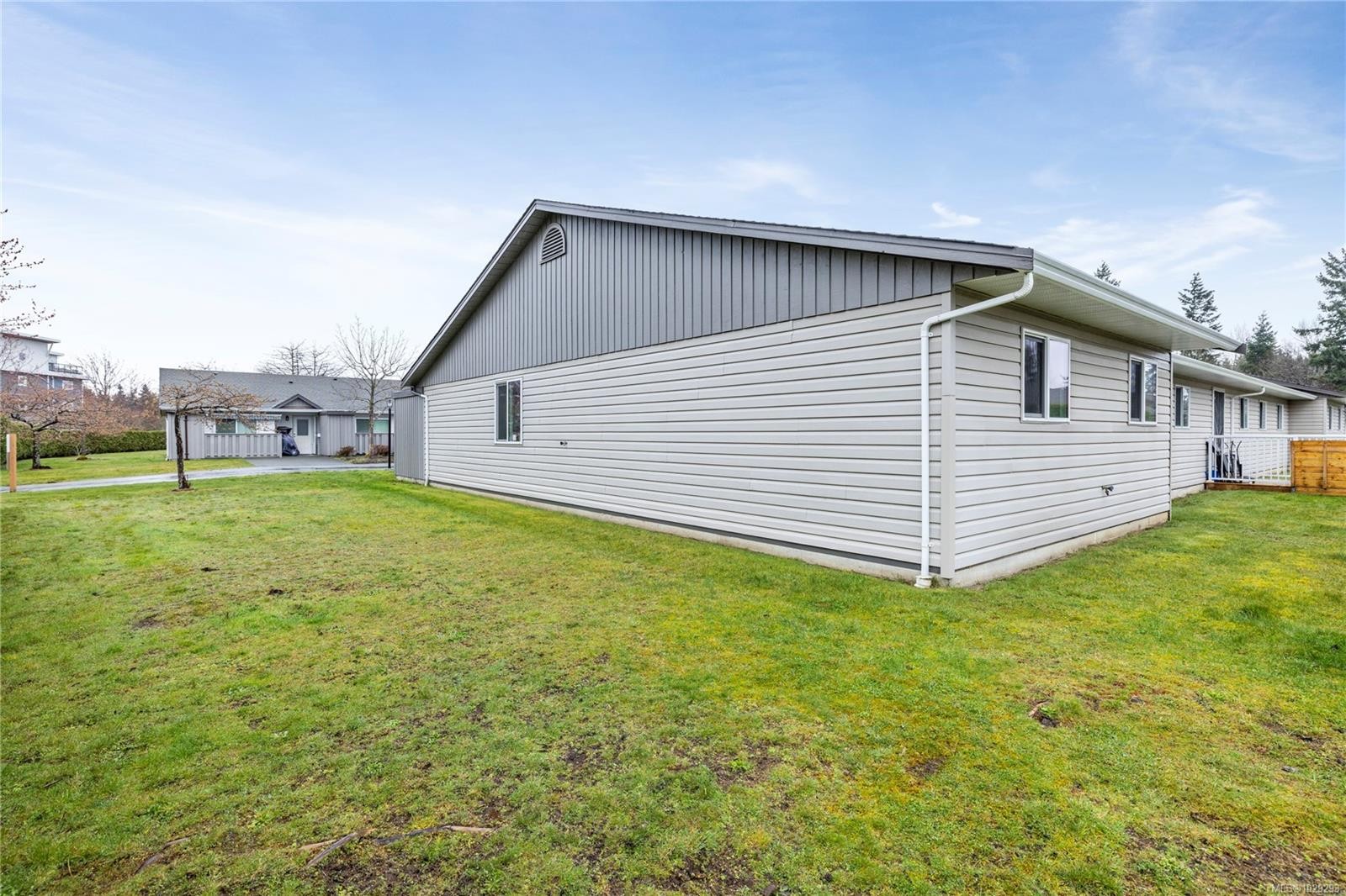 









2191


Murrelet

Dr, 125,
Comox,




BC
V9M 3Y1

