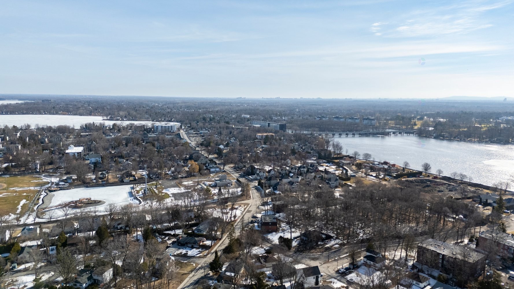 









1601


Rue Lakebreeze

,
Deux-Montagnes,







QC
J7R1C6

