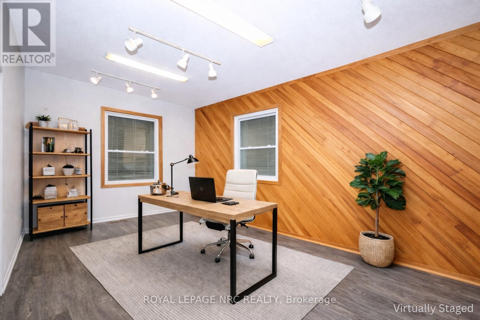 












8 CLARK STREET

,
St. Catharines (Downtown),




Ontario
L2R5G2

