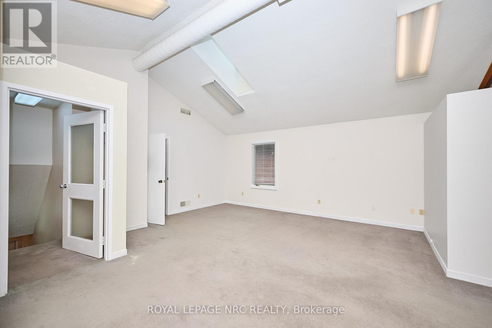 












8 CLARK STREET

,
St. Catharines (Downtown),




Ontario
L2R5G2

