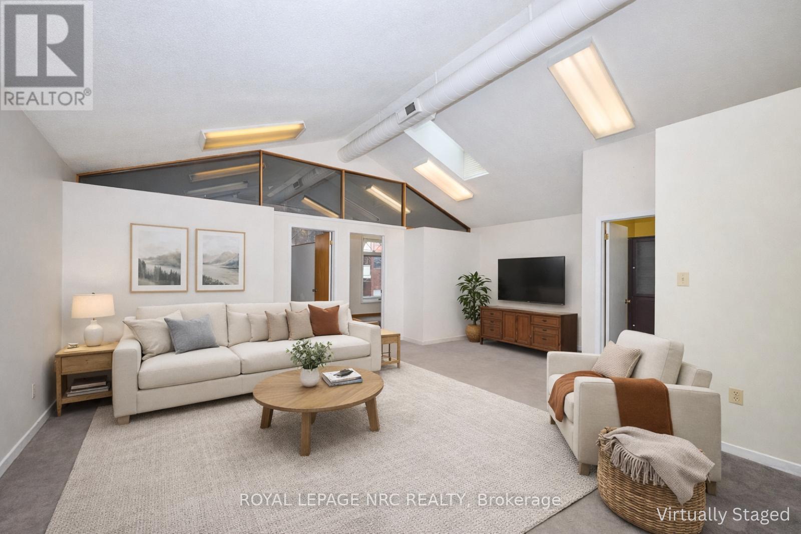 












8 CLARK STREET

,
St. Catharines (Downtown),




Ontario
L2R5G2

