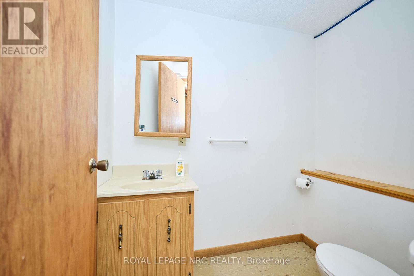 












8 CLARK STREET

,
St. Catharines (Downtown),




Ontario
L2R5G2

