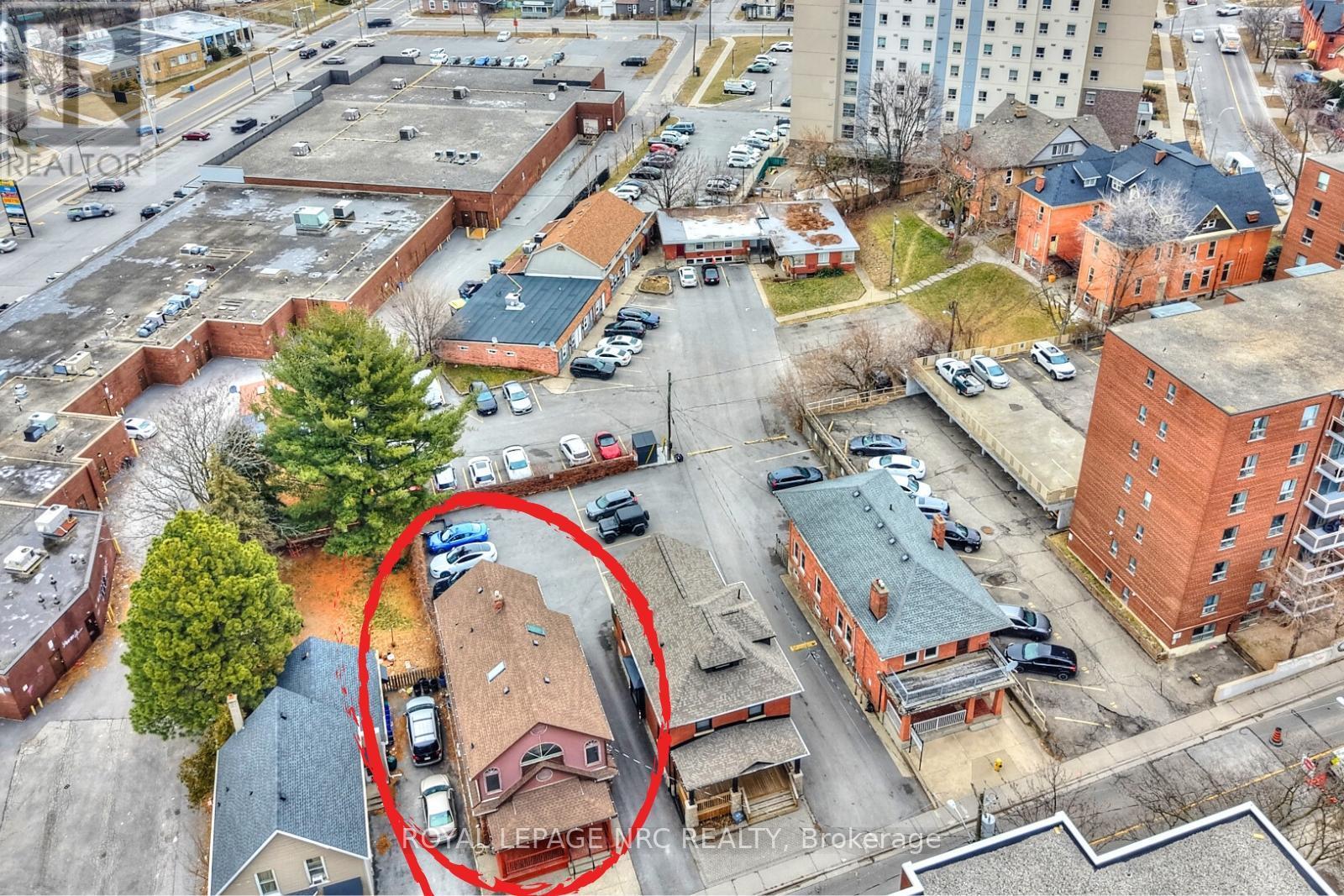 












8 CLARK STREET

,
St. Catharines (Downtown),




Ontario
L2R5G2

