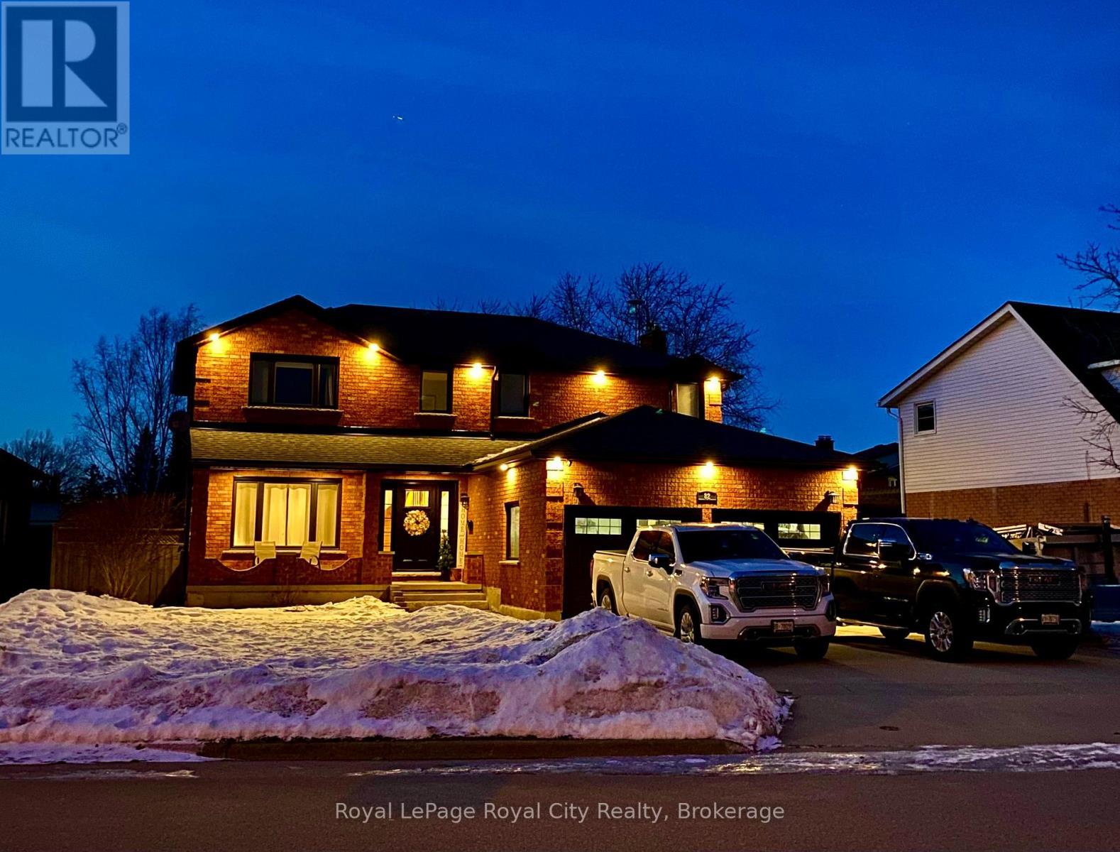 












82 GUNN AVENUE

,
Cambridge,




Ontario
N3C3J7

